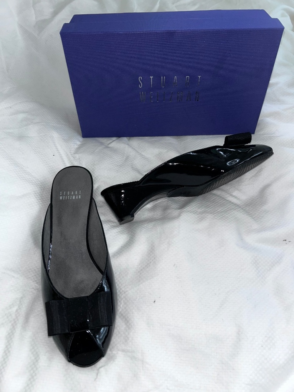 Stuart Weitzamn Candy black patent leather peep toe bow wedge heels shoes 8 1/2